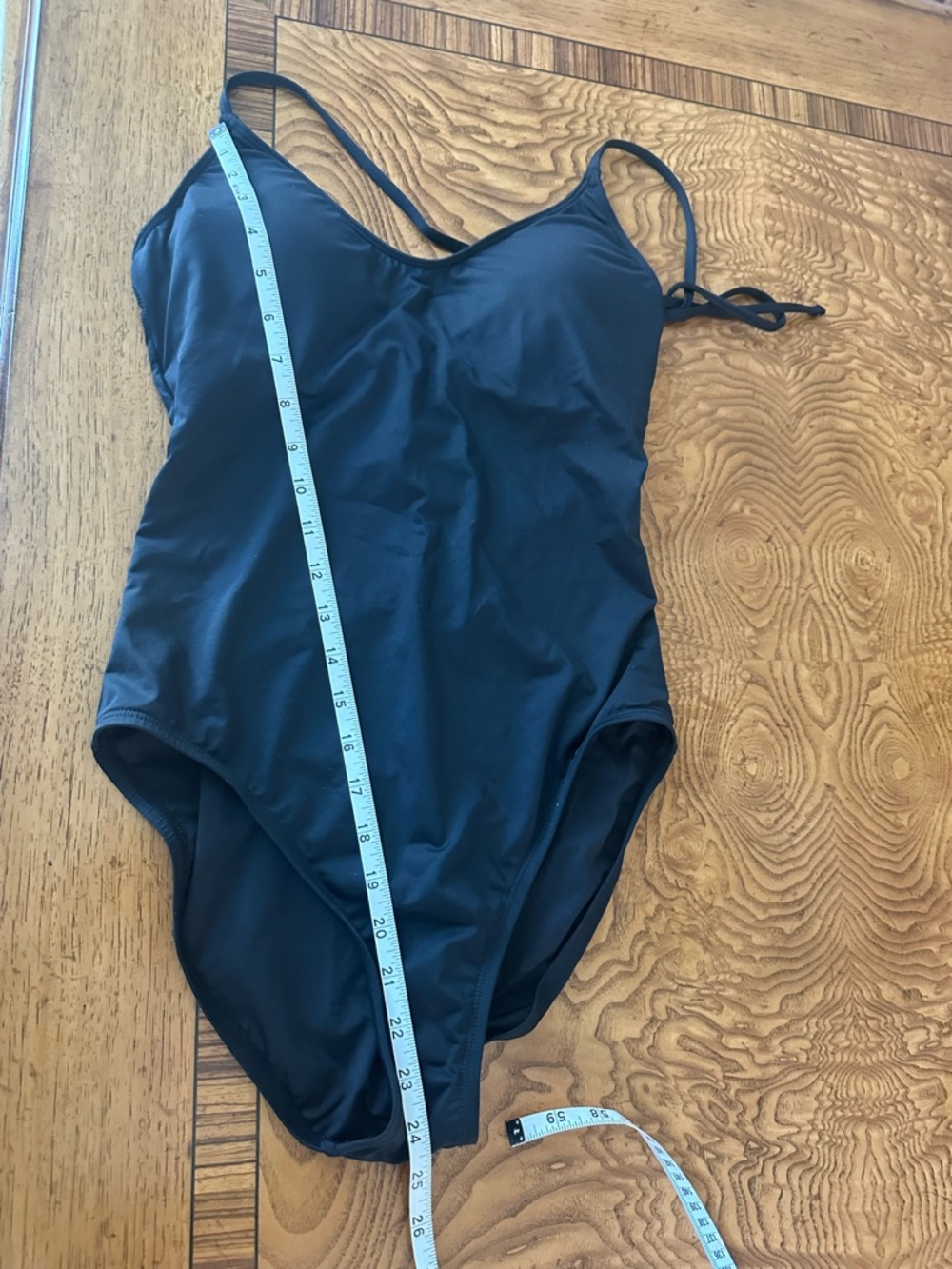La Blanca Black Halter One-Piece Swimsuit. Classic and Flattering. Size 10 - Picture 9 of 9